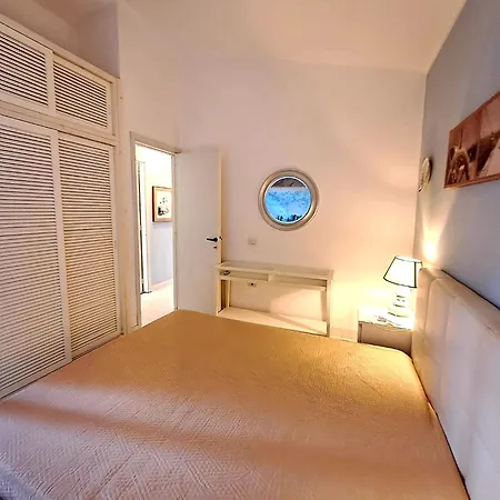 Apartment Is Traias 126